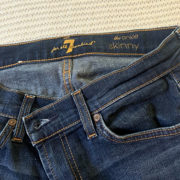 7 jeans size 27/28 stretchy! - Picture 2 of 3